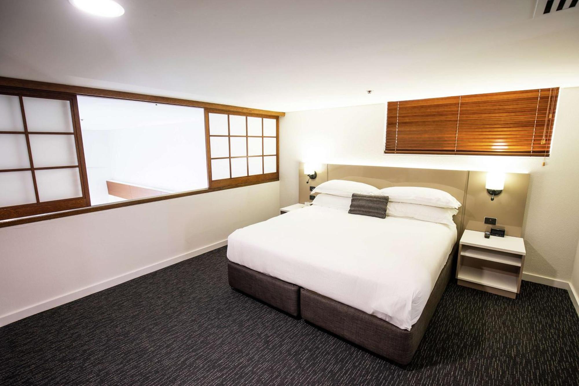 Doubletree By Hilton Esplanade Darwin Hotell Exteriör bild
