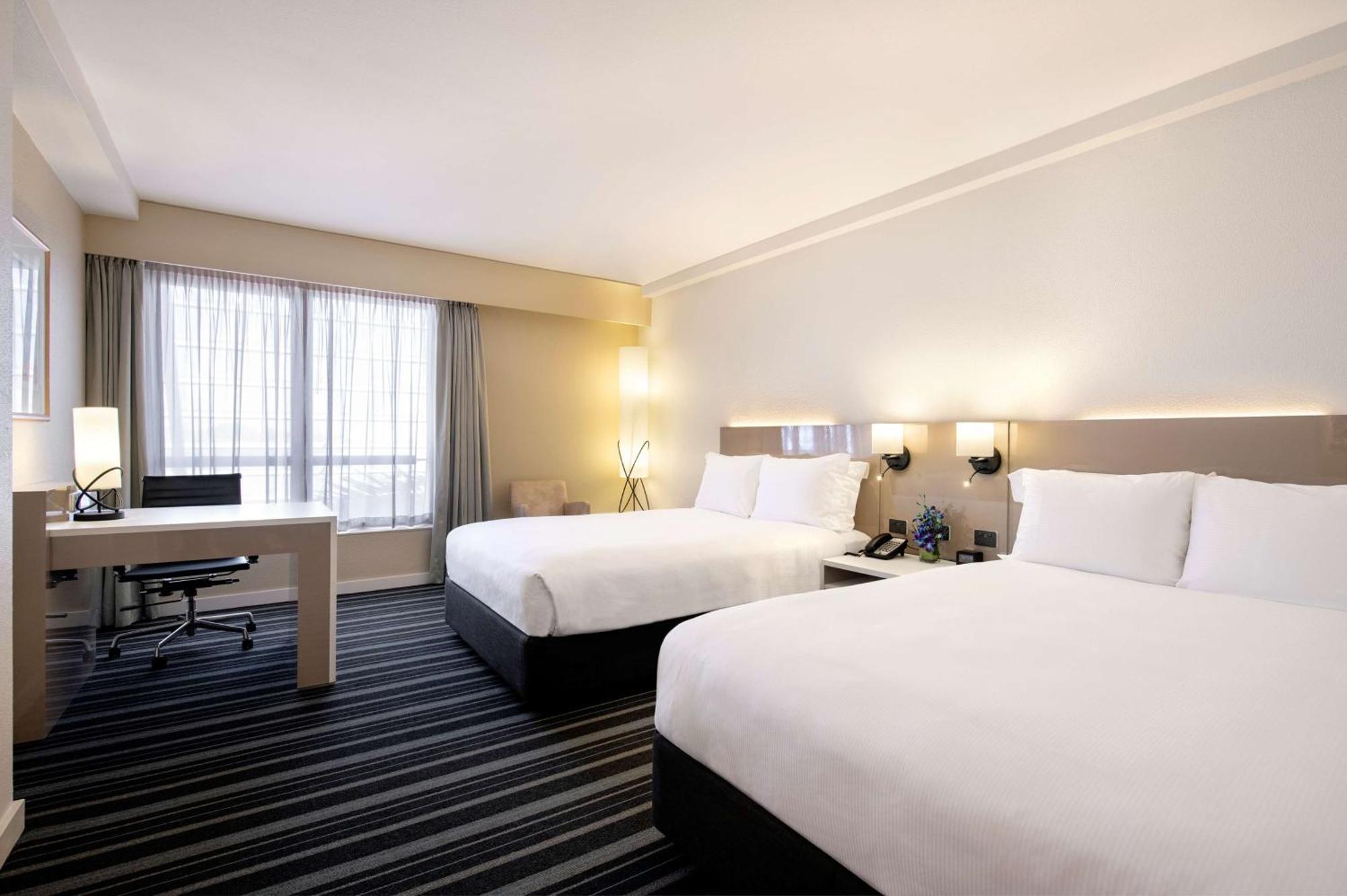 Doubletree By Hilton Esplanade Darwin Hotell Exteriör bild