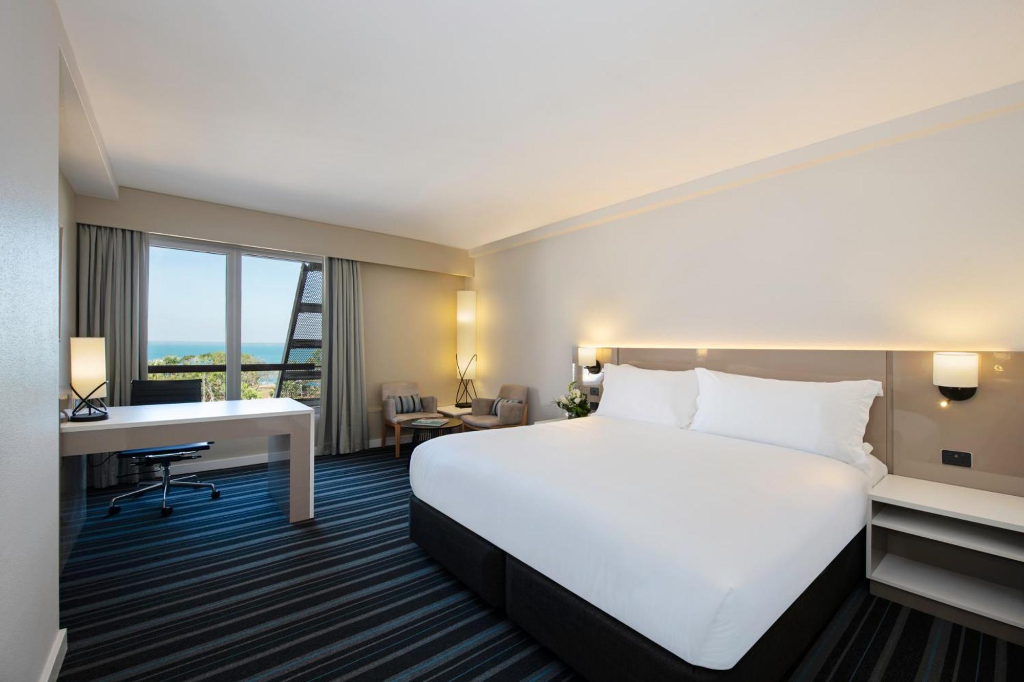 Doubletree By Hilton Esplanade Darwin Hotell Exteriör bild