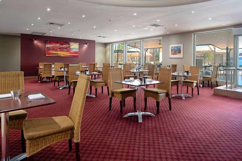 Doubletree By Hilton Esplanade Darwin Hotell Restaurang bild